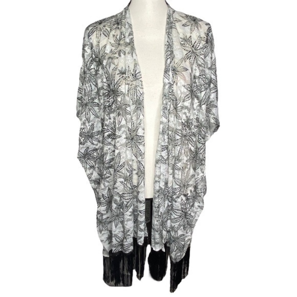 Janice‎ Kimono Style Cardigan Black and White Floral Lace Fringe Size One Size